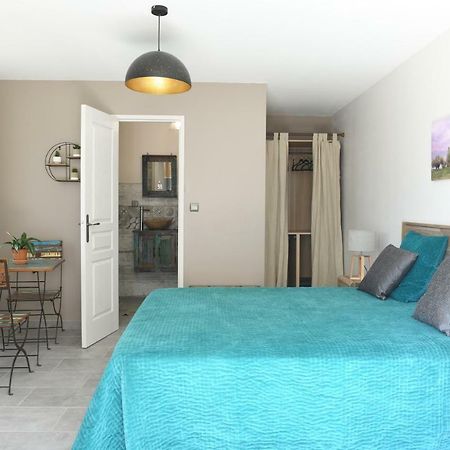 Chambre D'Hotes Du Charme Provencal Sénas Eksteriør billede