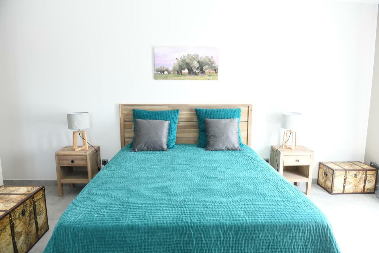 Chambre D'Hotes Du Charme Provencal Sénas Eksteriør billede